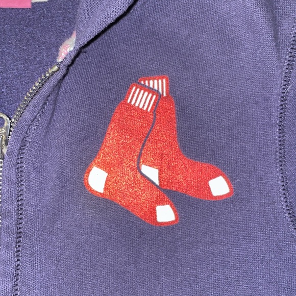 VS pink Red Sox sweatshirt - Picture 2 of 4
